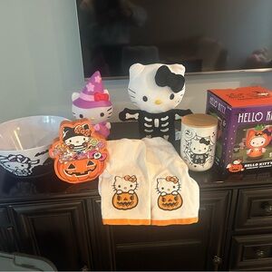 Sanrio Hello Kitty Halloween Decor Bundle
